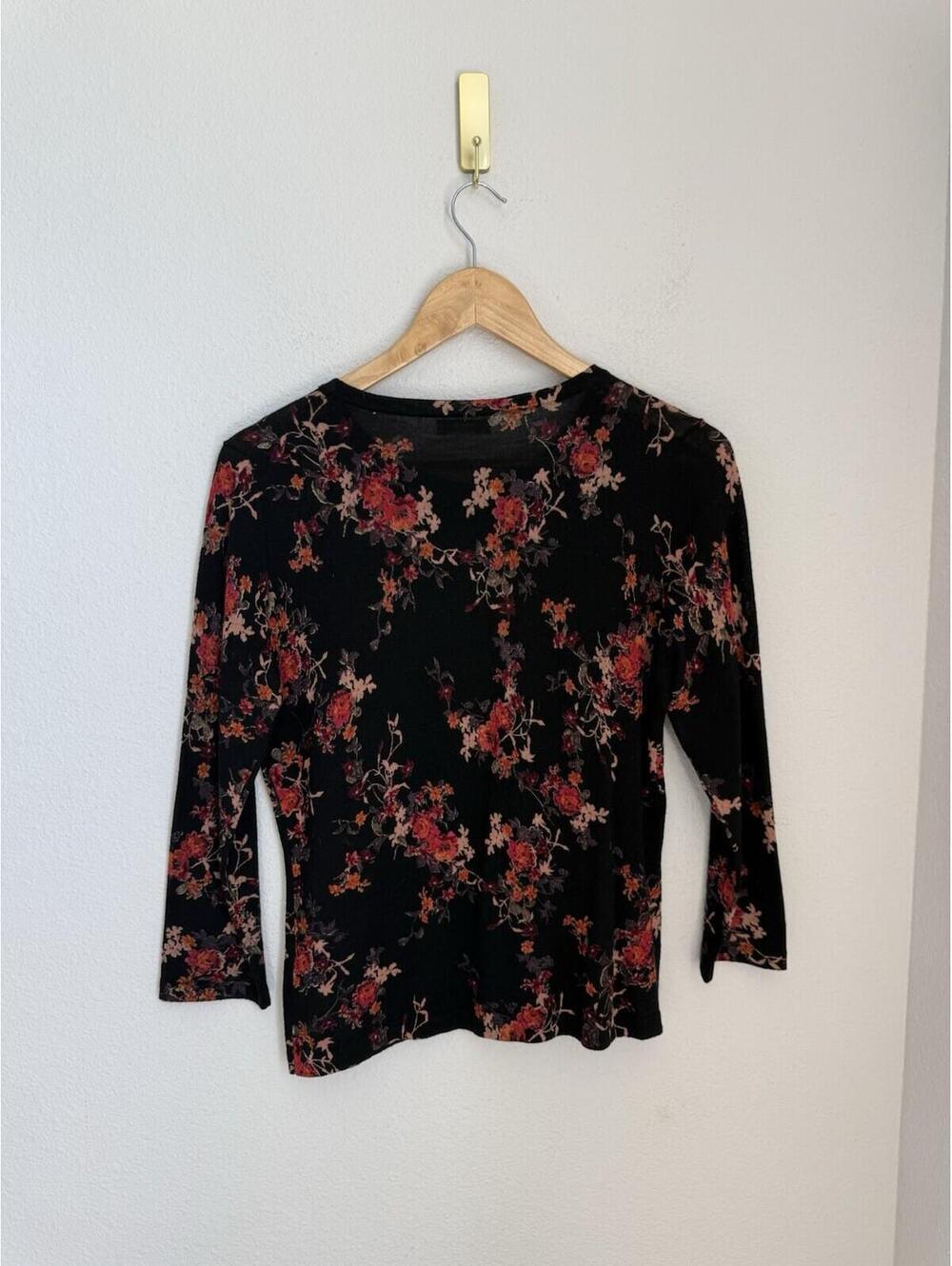 Garnet Hill 100% Merino Wool Floral Cardigan Sweater Women’s Small Black Spring - Picture 4 of 6